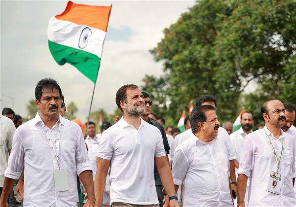 Bhart Jodo Yatra Resumed After a break : Rahul Gandhi started march.