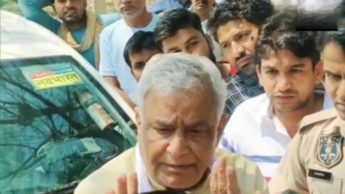 किरोड़ी लाल मीणा हिरासत में, Pulwama शहीद की वीरांगना से मिलने जा रहे थे BJP MP