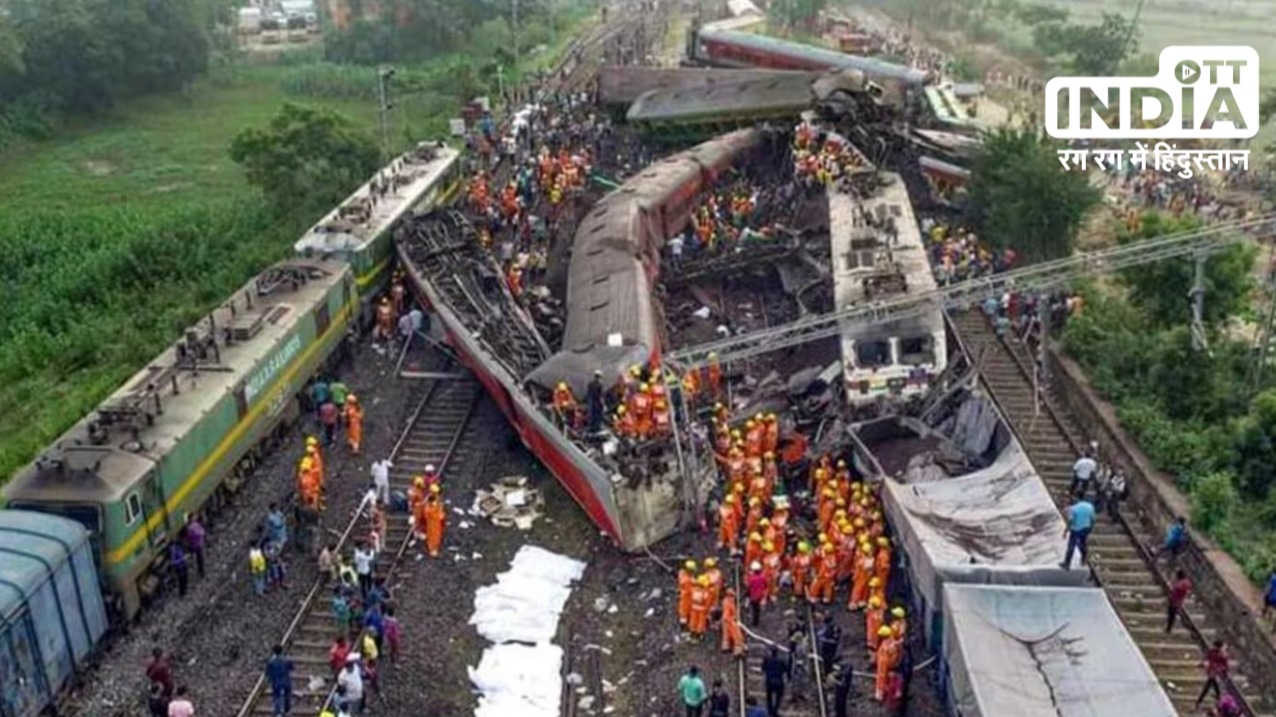 ट्रेन हादसे पर PM MODI ने की emergency meeting, घायलों से मिलने जाएंगे..