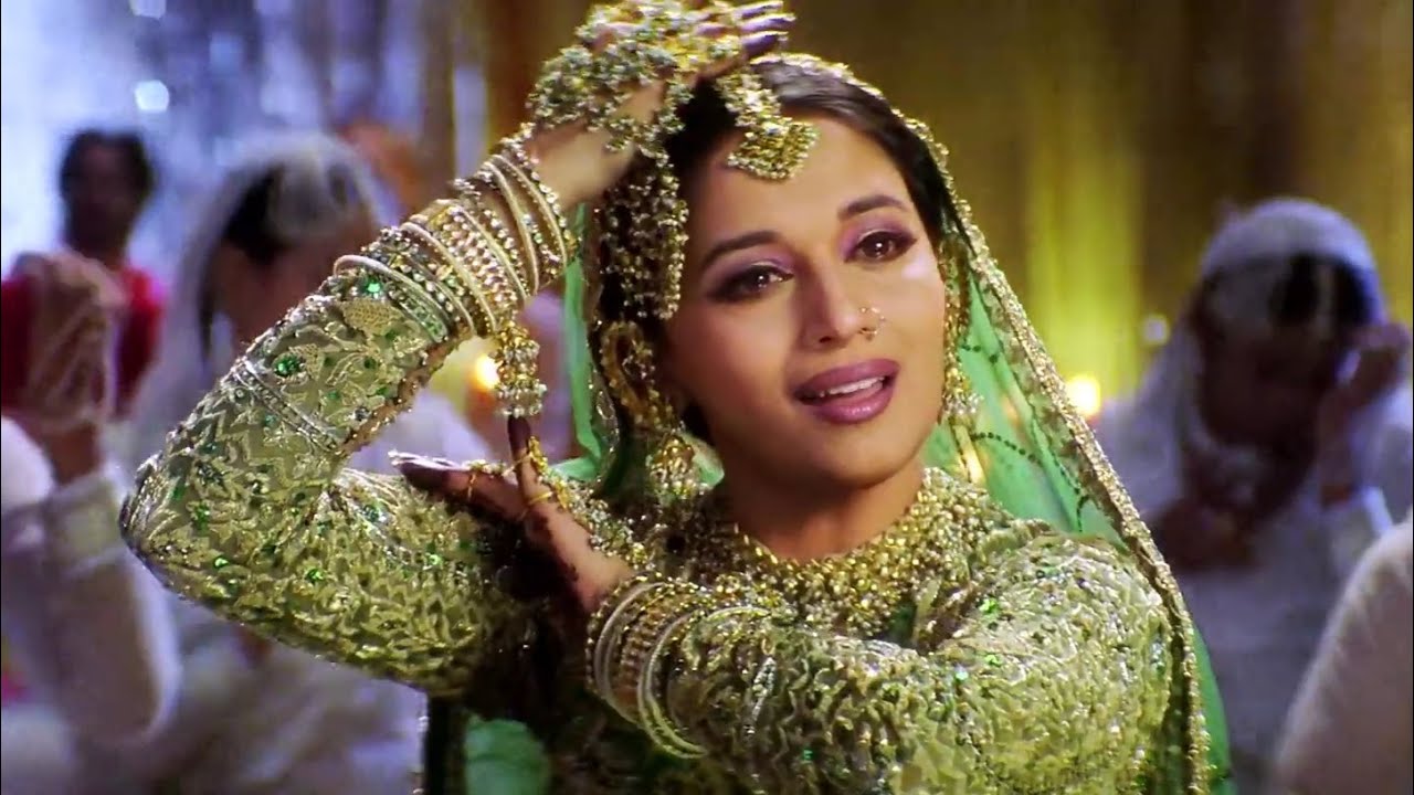 Humpe Ye Kisne Hara Rang Dala-Devdas 2002,Full HD Video Song Shahrukh Khan, Madhuri  Dixit - YouTube