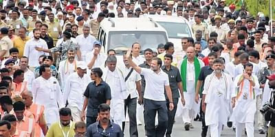Bharat Jodo Yatra: Rahul holds 
