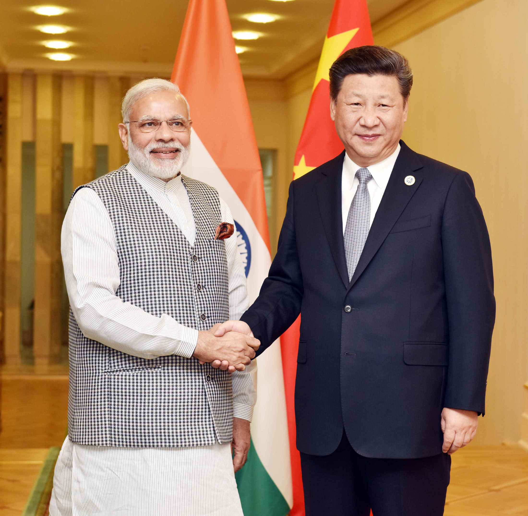 File:Prime Minister Narendra Modi with Chinese President Xi Jinping.jpg -  Wikimedia Commons