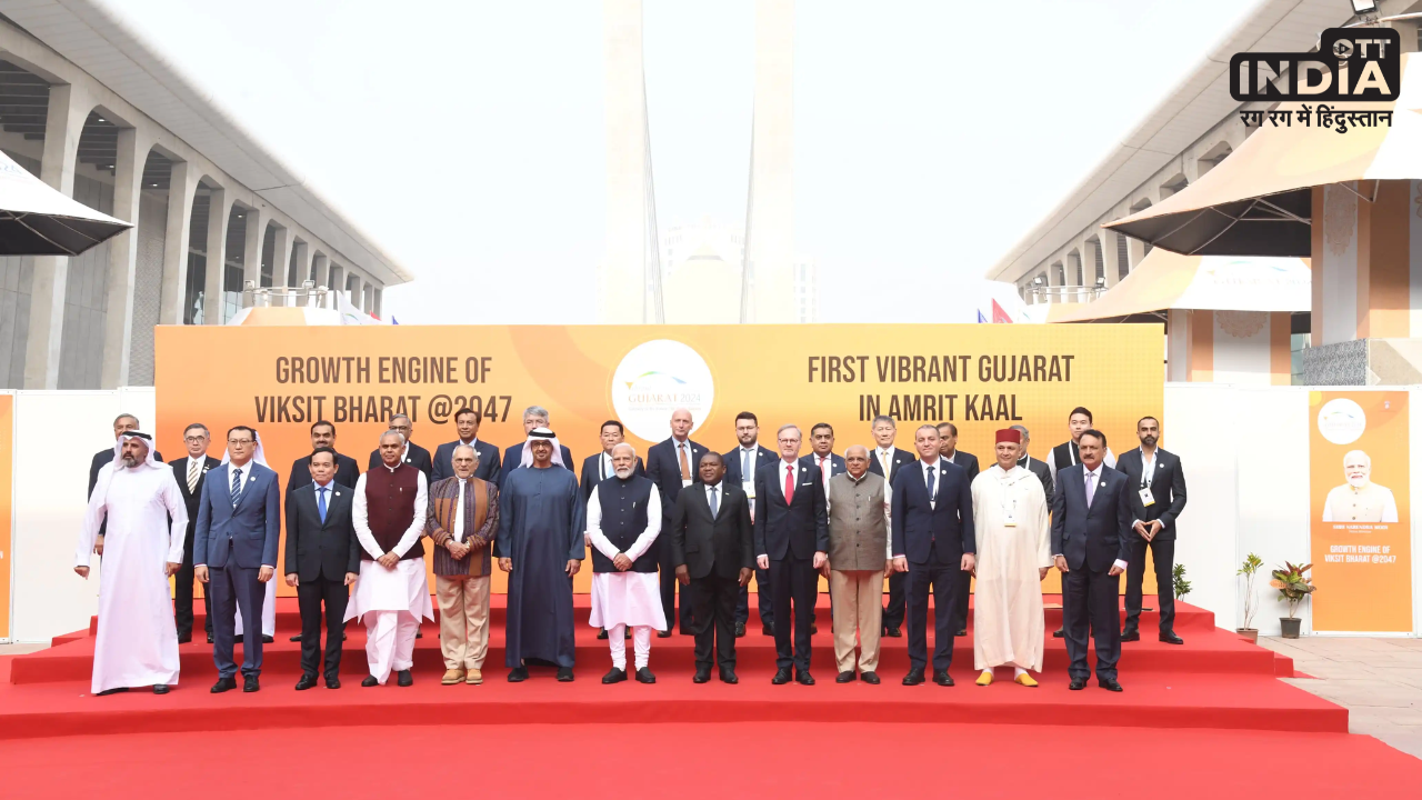 Vibrant Gujarat Global Summit 2024 PM Modi group photo