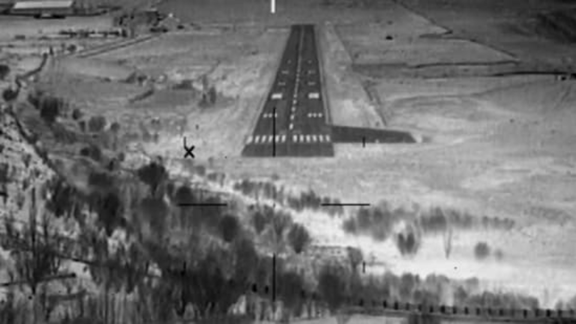 Kargil Airstrip पर वायुसेना ने पहली बार रात के अंधेरे में कराई सुपर हरक्यूलिस विमान की सफल लैंडिंग, देखे वीडियो