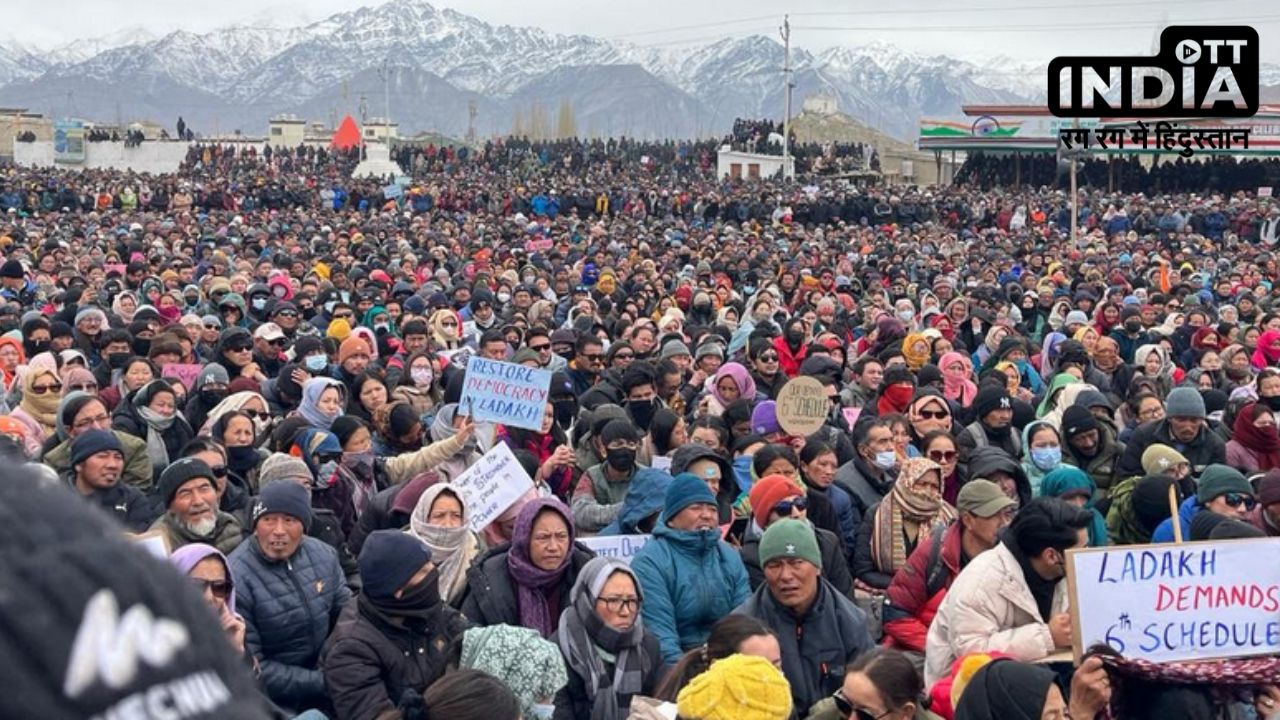 Ladakh में पूर्ण राज्य की मांग को लेकर आंदोलन, ठंड में हजारों लोग सड़कों पर उतरे