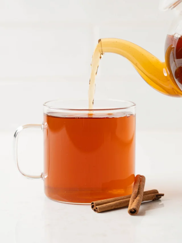 Cinnamon Tea Benefits: कोलेस्ट्रॉल कम करने में मदद करता है दालचीनी की चाय