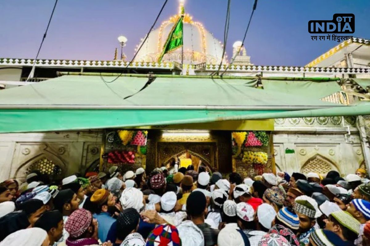 Eid-al-Fitr Celebration देश भर में धूम-धाम से मनाई जा रही ईद-उल-फितर,अजमेर में खोला गया जन्नती दरवाजा