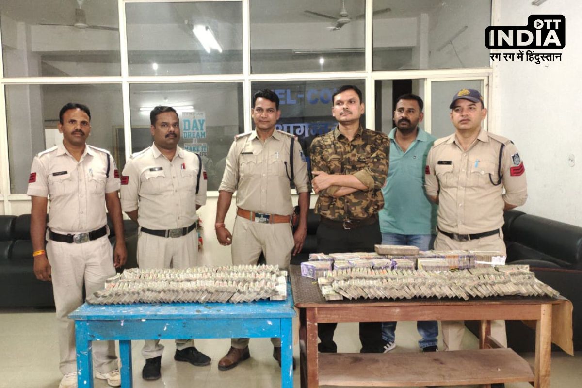 Lok Sabha Election 2024 Cash and Jewellery seized in Mandsaur मंदसौर पुलिस की बड़ी कार्रवाई ,कार से करोडों की नगदी और ज्वैलरी जब्त,दो हिरासत में 