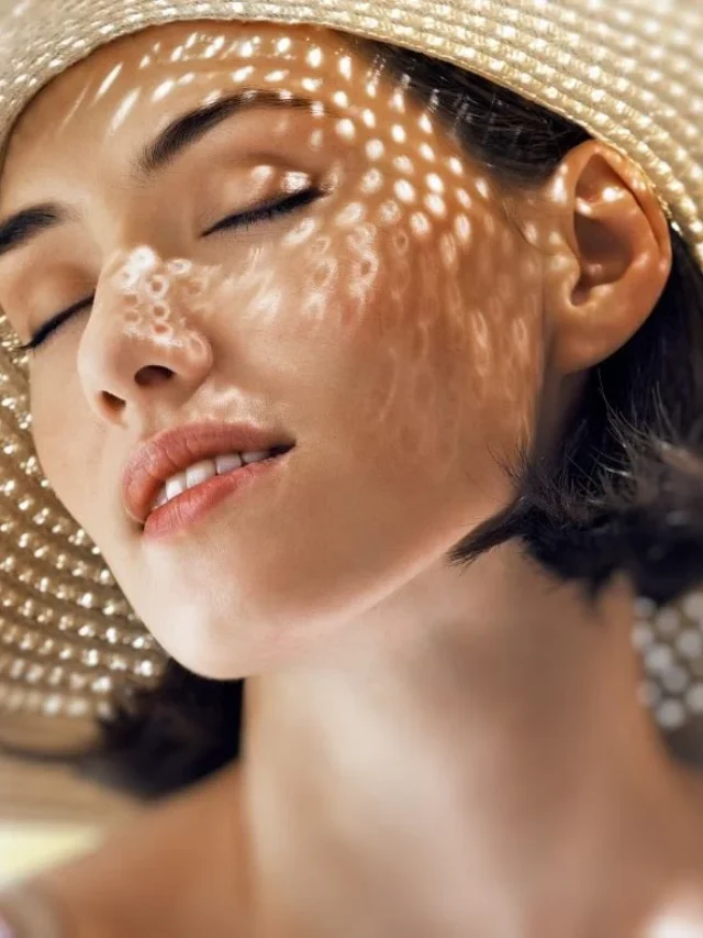 Glowing Skin In Summer : गर्मियों में स्किन को कराना ग्लो तो डाइट में शामिल करें ये फ्रूट्स